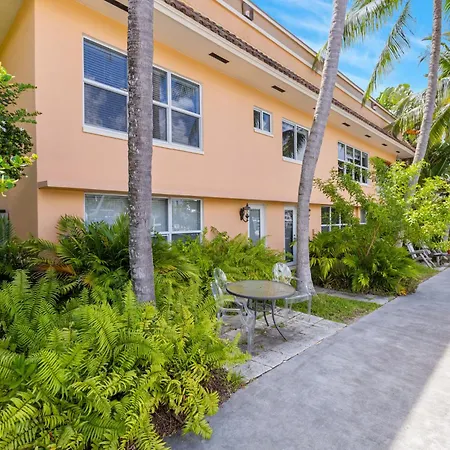 Las Olas Blvd Exclusive Apt With Waterview